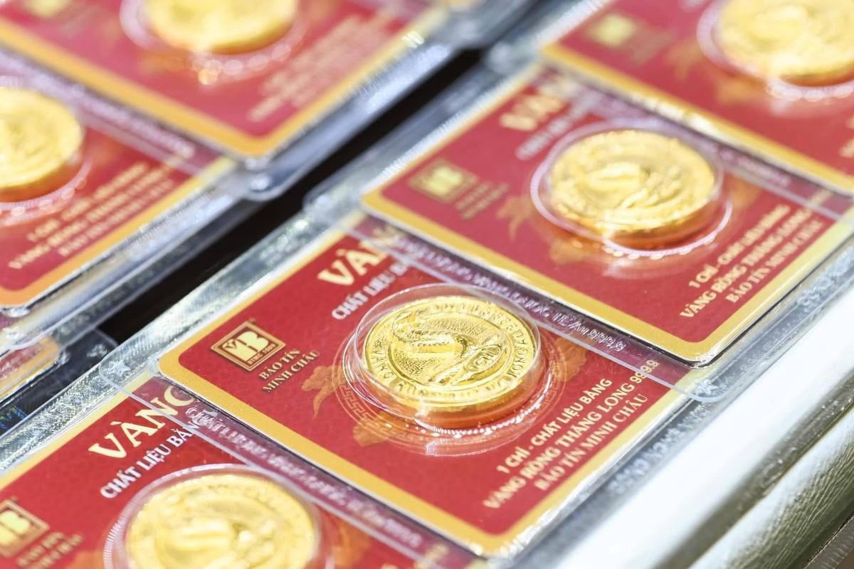Vàng SJC bật tăng sát 150 triệu đồng/lượng, nhanh hơn nhiều so với thế giới
